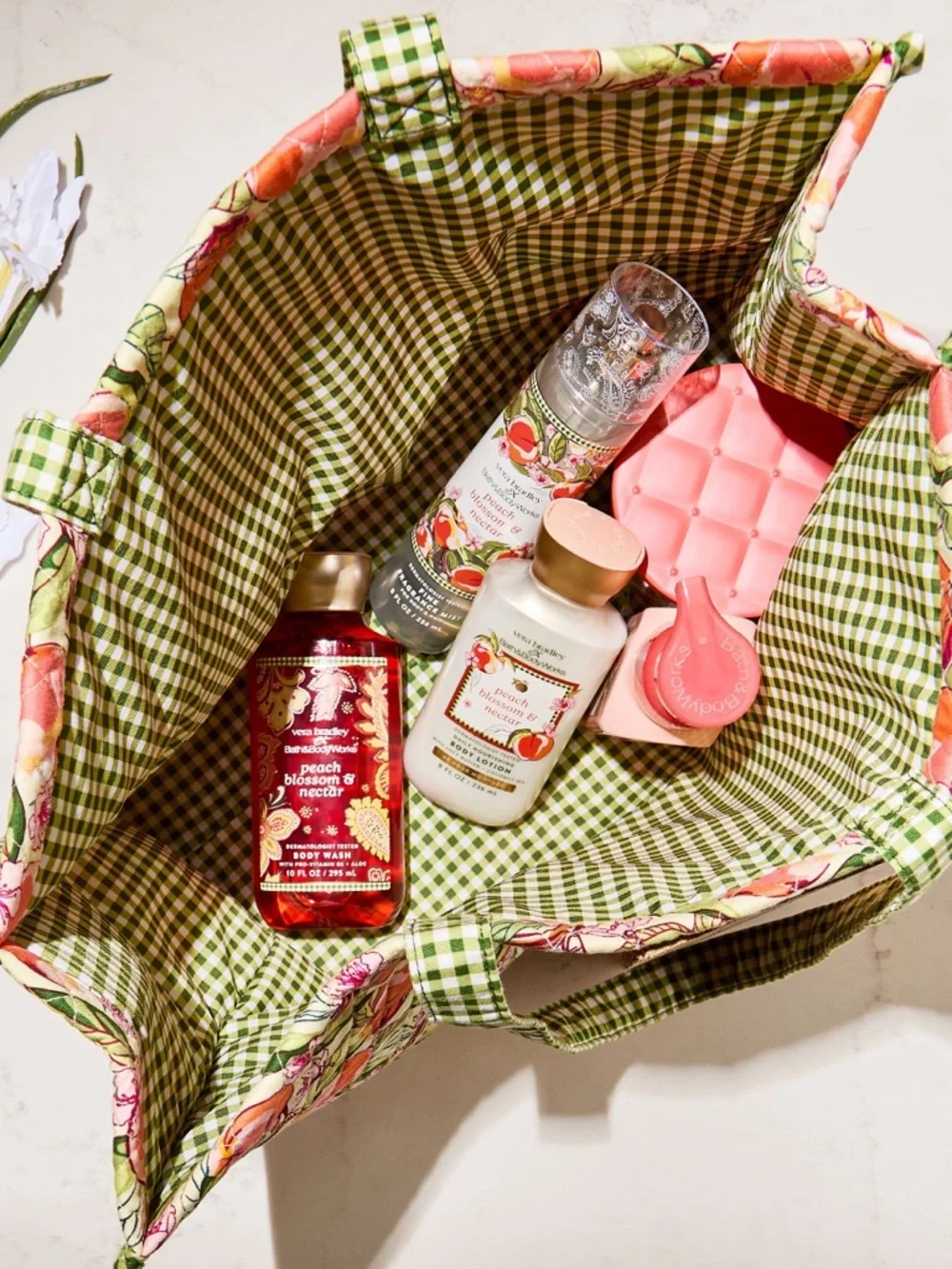 Bath & Body Works Vera Bradely Peach Blossom & Nectar 6 Piece  Bag Gift Set,